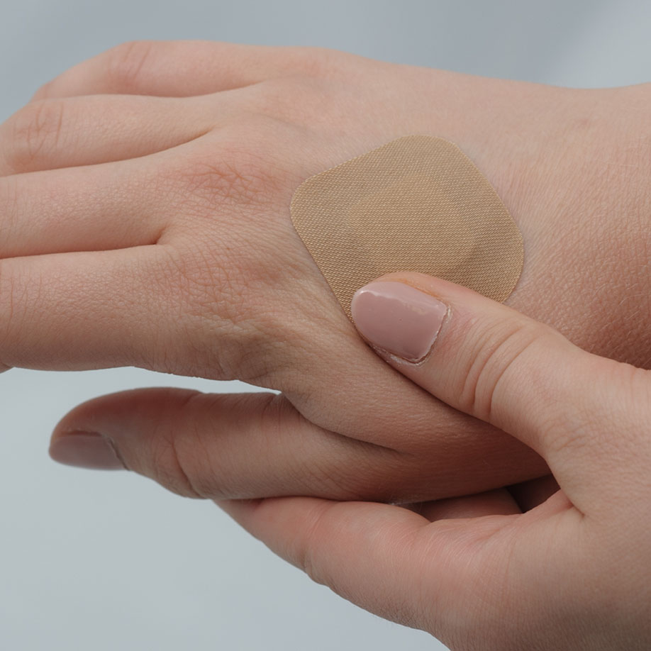 FORTE ELASTIC square Pflasterstrips 38 mm x 38 mm (100 Stck.)