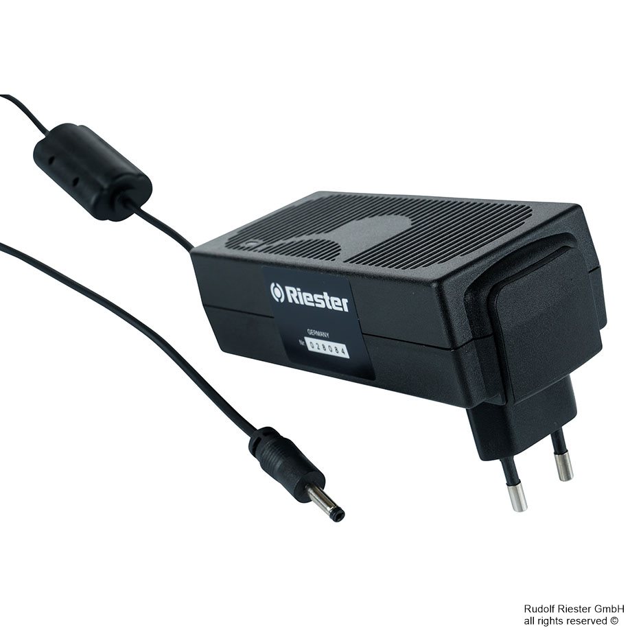 Steckerladegerät für Li-Ionen Akku 3,5 V ri-accu L für Batteriegriff Typ C